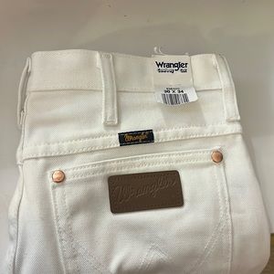 Cowboy cut wrangler jeans white